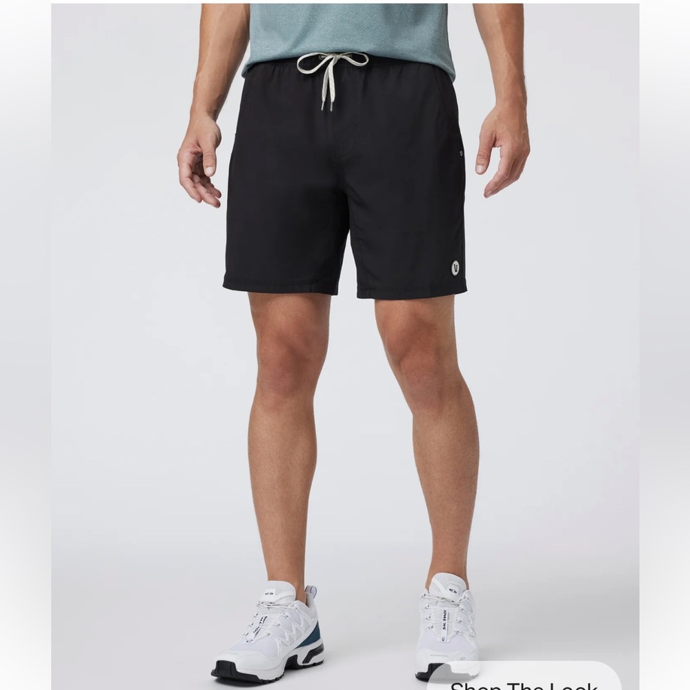 Vuori Men's Black Kore Lined 7" Size Small (A5)